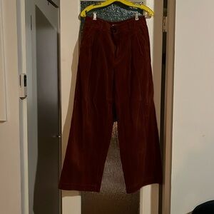 Madewell, size 8, burgundy corduroy. So stylish so cute